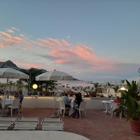 Hotel Panoramic Giardini-Naxos Exterior foto